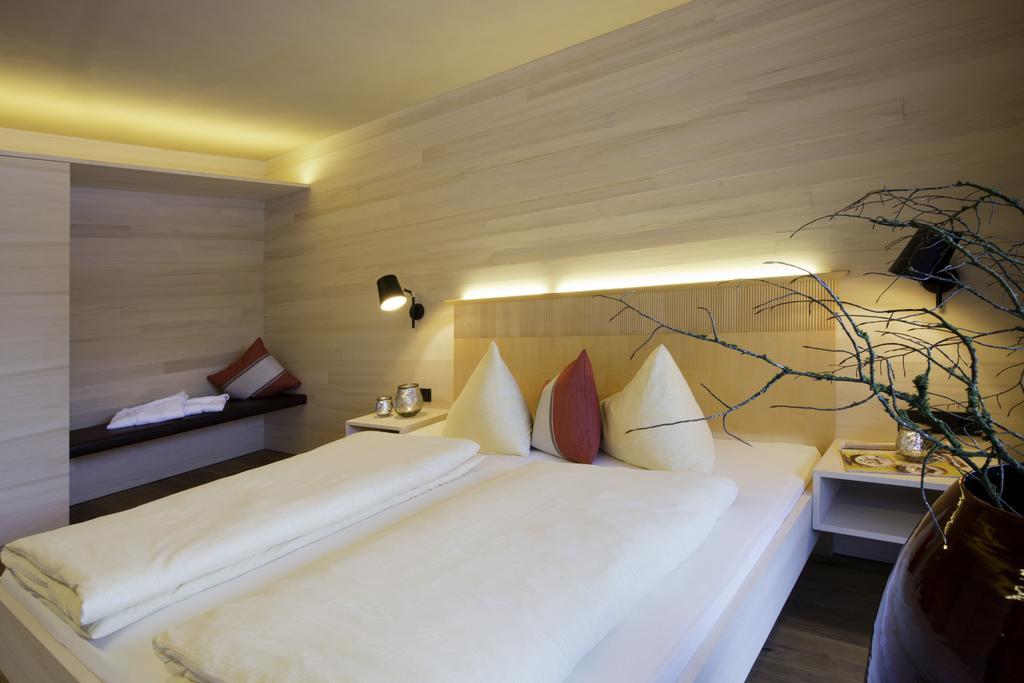 N Apartments Hotel Schoppernau Szoba fotó